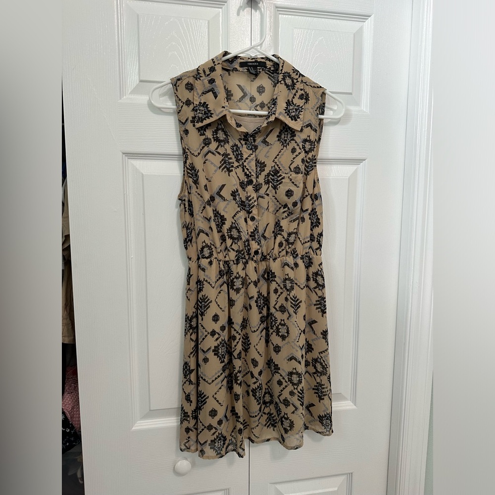 Cute forever 21 dress, used like new, size M but fits more like S